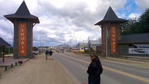 Tentative d'autostop à l'entrée d'Ushuaia