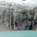 Le glacier coule dans le lagon