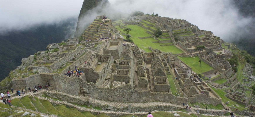 Le Machu Picchu sort des nuages